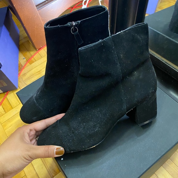 Boots - Picture 1 of 4